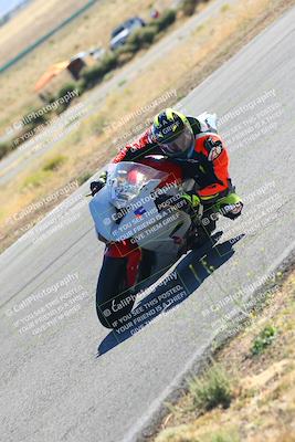 media/Oct-15-2023-TrackXperience (Sun) [[85198ff50b]]/Group 2/session 4 turn 3/